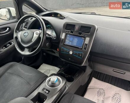 Белый Ниссан Лиф, объемом двигателя 0 л и пробегом 80 тыс. км за 6800 $, фото 12 на Automoto.ua