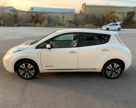 Білий Ніссан Ліф, об'ємом двигуна 0 л та пробігом 145 тис. км за 6950 $, фото 1 на Automoto.ua