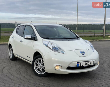 Белый Ниссан Лиф, объемом двигателя 0 л и пробегом 140 тыс. км за 5450 $, фото 2 на Automoto.ua