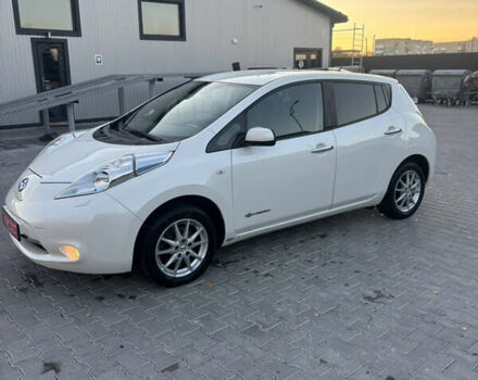 Білий Ніссан Ліф, об'ємом двигуна 0 л та пробігом 127 тис. км за 6450 $, фото 3 на Automoto.ua