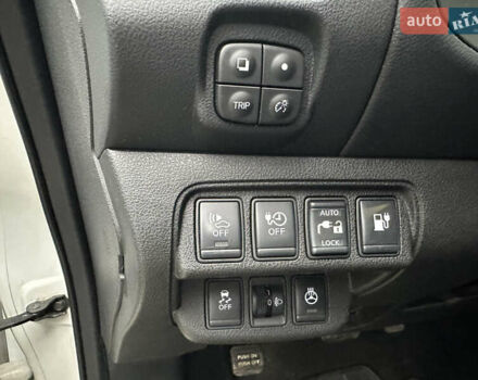 Белый Ниссан Лиф, объемом двигателя 0 л и пробегом 136 тыс. км за 5850 $, фото 11 на Automoto.ua