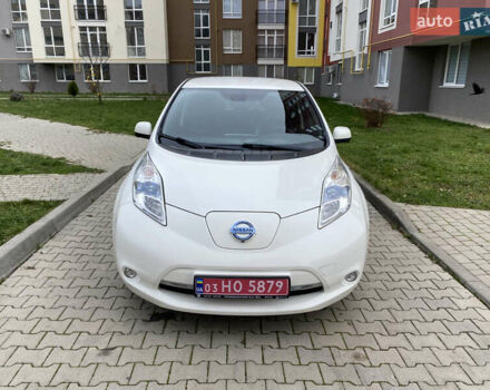 Белый Ниссан Лиф, объемом двигателя 0 л и пробегом 83 тыс. км за 7499 $, фото 12 на Automoto.ua