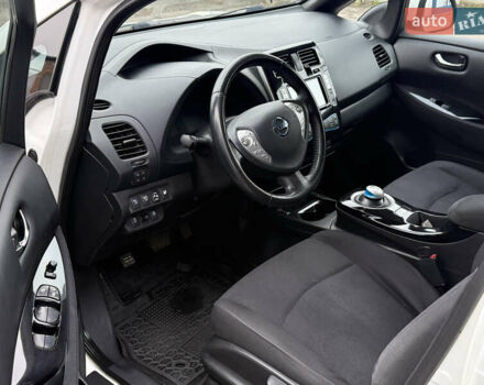 Белый Ниссан Лиф, объемом двигателя 0 л и пробегом 160 тыс. км за 6300 $, фото 12 на Automoto.ua