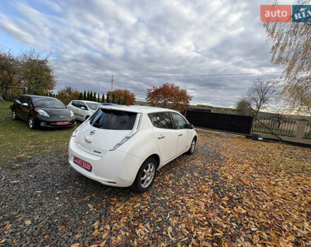 Белый Ниссан Лиф, объемом двигателя 0 л и пробегом 122 тыс. км за 6200 $, фото 14 на Automoto.ua