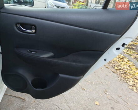 Белый Ниссан Лиф, объемом двигателя 0 л и пробегом 118 тыс. км за 7599 $, фото 48 на Automoto.ua