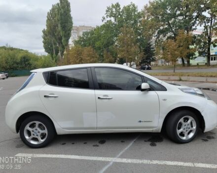 Белый Ниссан Лиф, объемом двигателя 0 л и пробегом 200 тыс. км за 4299 $, фото 4 на Automoto.ua