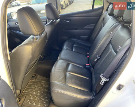 Белый Ниссан Лиф, объемом двигателя 0 л и пробегом 112 тыс. км за 7599 $, фото 14 на Automoto.ua