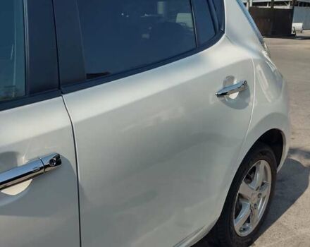 Белый Ниссан Лиф, объемом двигателя 0 л и пробегом 112 тыс. км за 8100 $, фото 3 на Automoto.ua