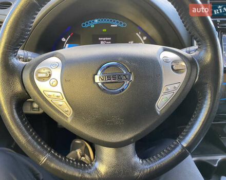 Белый Ниссан Лиф, объемом двигателя 0 л и пробегом 112 тыс. км за 7599 $, фото 17 на Automoto.ua