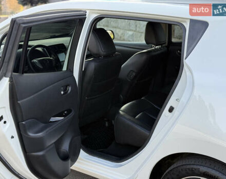 Белый Ниссан Лиф, объемом двигателя 0 л и пробегом 144 тыс. км за 7250 $, фото 15 на Automoto.ua