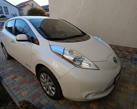 Белый Ниссан Лиф, объемом двигателя 0 л и пробегом 206 тыс. км за 9000 $, фото 2 на Automoto.ua