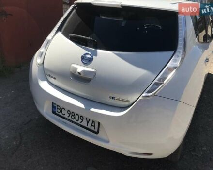 Белый Ниссан Лиф, объемом двигателя 0 л и пробегом 87 тыс. км за 7554 $, фото 5 на Automoto.ua