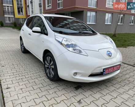 Белый Ниссан Лиф, объемом двигателя 0 л и пробегом 83 тыс. км за 7499 $, фото 13 на Automoto.ua