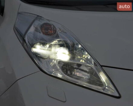 Белый Ниссан Лиф, объемом двигателя 0 л и пробегом 124 тыс. км за 5800 $, фото 38 на Automoto.ua