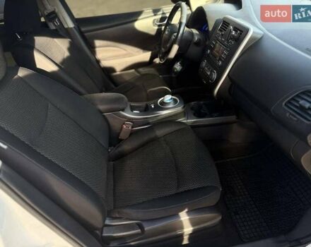 Білий Ніссан Ліф, об'ємом двигуна 0 л та пробігом 60 тис. км за 7500 $, фото 12 на Automoto.ua