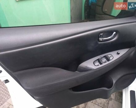 Білий Ніссан Ліф, об'ємом двигуна 0 л та пробігом 130 тис. км за 5500 $, фото 10 на Automoto.ua