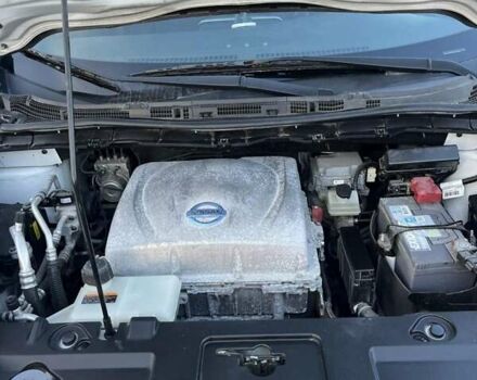 Білий Ніссан Ліф, об'ємом двигуна 0 л та пробігом 82 тис. км за 6599 $, фото 6 на Automoto.ua