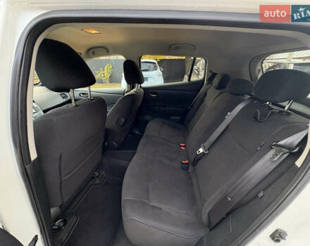 Белый Ниссан Лиф, объемом двигателя 0 л и пробегом 122 тыс. км за 6200 $, фото 17 на Automoto.ua