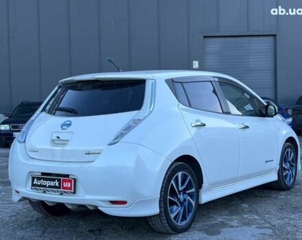 Белый Ниссан Лиф, объемом двигателя 0 л и пробегом 134 тыс. км за 6190 $, фото 6 на Automoto.ua