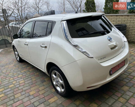 Белый Ниссан Лиф, объемом двигателя 0 л и пробегом 148 тыс. км за 5999 $, фото 1 на Automoto.ua