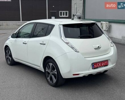 Белый Ниссан Лиф, объемом двигателя 0 л и пробегом 80 тыс. км за 6800 $, фото 2 на Automoto.ua