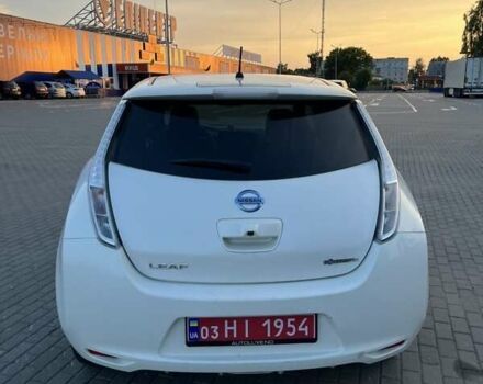 Білий Ніссан Ліф, об'ємом двигуна 0 л та пробігом 82 тис. км за 6599 $, фото 9 на Automoto.ua