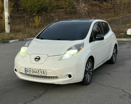 Белый Ниссан Лиф, объемом двигателя 0 л и пробегом 170 тыс. км за 4500 $, фото 1 на Automoto.ua