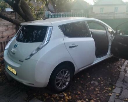 Белый Ниссан Лиф, объемом двигателя 0 л и пробегом 115 тыс. км за 6400 $, фото 4 на Automoto.ua