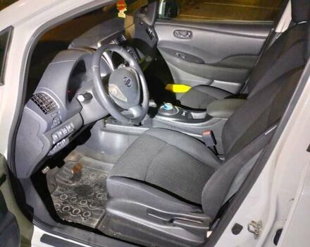 Белый Ниссан Лиф, объемом двигателя 0 л и пробегом 72 тыс. км за 6750 $, фото 8 на Automoto.ua