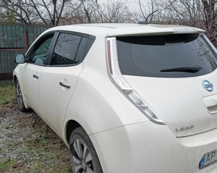 Белый Ниссан Лиф, объемом двигателя 0 л и пробегом 170 тыс. км за 6500 $, фото 6 на Automoto.ua