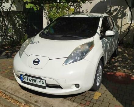 Білий Ніссан Ліф, об'ємом двигуна 0 л та пробігом 191 тис. км за 6700 $, фото 5 на Automoto.ua