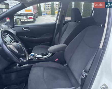 Белый Ниссан Лиф, объемом двигателя 0 л и пробегом 145 тыс. км за 6799 $, фото 13 на Automoto.ua