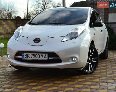 Білий Ніссан Ліф, об'ємом двигуна 0 л та пробігом 96 тис. км за 7950 $, фото 10 на Automoto.ua