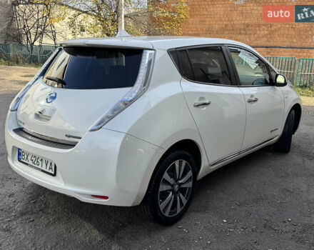 Белый Ниссан Лиф, объемом двигателя 0 л и пробегом 145 тыс. км за 6000 $, фото 10 на Automoto.ua