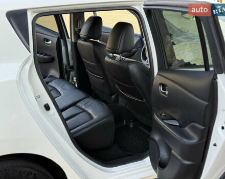 Белый Ниссан Лиф, объемом двигателя 0 л и пробегом 144 тыс. км за 7250 $, фото 17 на Automoto.ua