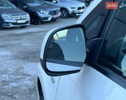 Белый Ниссан Лиф, объемом двигателя 0 л и пробегом 134 тыс. км за 6190 $, фото 13 на Automoto.ua