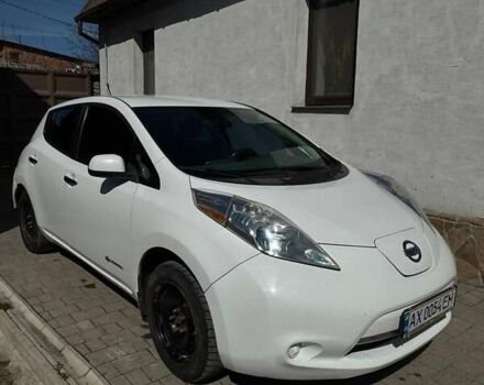 Белый Ниссан Лиф, объемом двигателя 0 л и пробегом 100 тыс. км за 7500 $, фото 1 на Automoto.ua