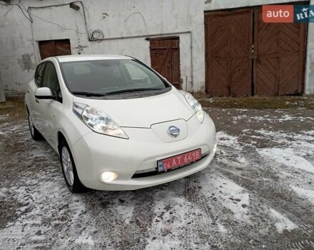 Белый Ниссан Лиф, объемом двигателя 0 л и пробегом 95 тыс. км за 7500 $, фото 6 на Automoto.ua