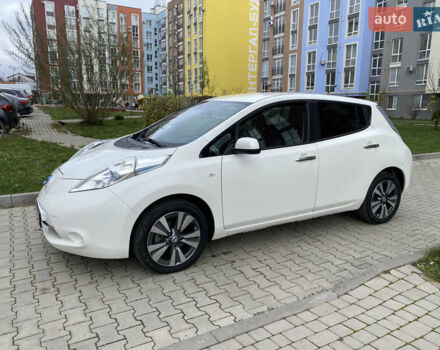 Белый Ниссан Лиф, объемом двигателя 0 л и пробегом 83 тыс. км за 7499 $, фото 10 на Automoto.ua