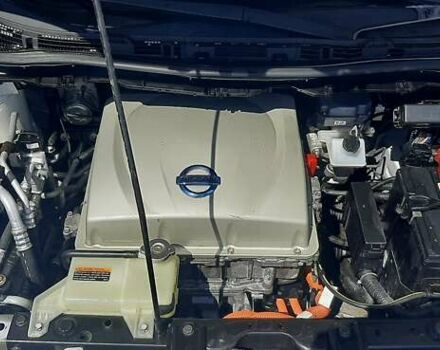 Белый Ниссан Лиф, объемом двигателя 0 л и пробегом 56 тыс. км за 10500 $, фото 16 на Automoto.ua