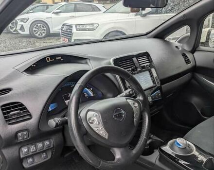 Білий Ніссан Ліф, об'ємом двигуна 0 л та пробігом 134 тис. км за 6500 $, фото 12 на Automoto.ua