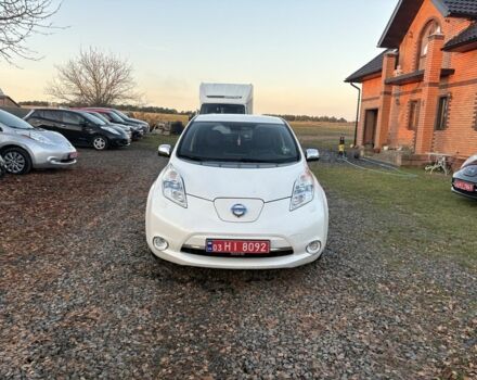 Белый Ниссан Лиф, объемом двигателя 0 л и пробегом 117 тыс. км за 6000 $, фото 1 на Automoto.ua