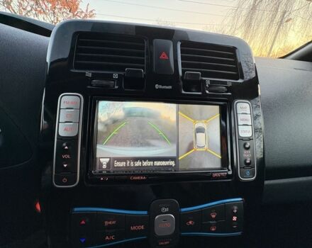 Белый Ниссан Лиф, объемом двигателя 0 л и пробегом 117 тыс. км за 6000 $, фото 22 на Automoto.ua