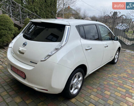 Белый Ниссан Лиф, объемом двигателя 0 л и пробегом 148 тыс. км за 5999 $, фото 9 на Automoto.ua