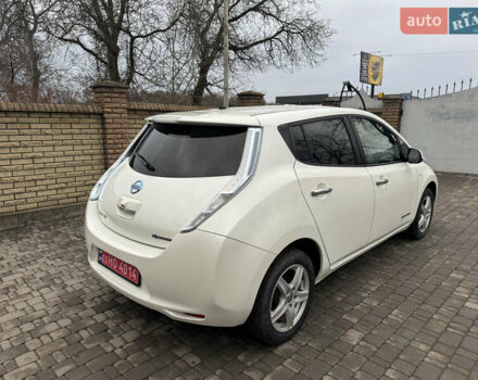 Белый Ниссан Лиф, объемом двигателя 0 л и пробегом 82 тыс. км за 6600 $, фото 6 на Automoto.ua