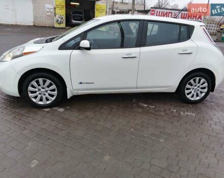 Белый Ниссан Лиф, объемом двигателя 0 л и пробегом 219 тыс. км за 5500 $, фото 3 на Automoto.ua