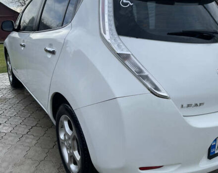 Белый Ниссан Лиф, объемом двигателя 0 л и пробегом 118 тыс. км за 6400 $, фото 9 на Automoto.ua