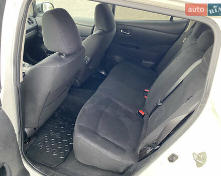 Белый Ниссан Лиф, объемом двигателя 0 л и пробегом 140 тыс. км за 5450 $, фото 21 на Automoto.ua