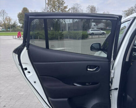 Белый Ниссан Лиф, объемом двигателя 0 л и пробегом 145 тыс. км за 6799 $, фото 15 на Automoto.ua