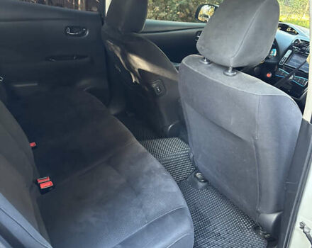 Белый Ниссан Лиф, объемом двигателя 0 л и пробегом 136 тыс. км за 4999 $, фото 14 на Automoto.ua